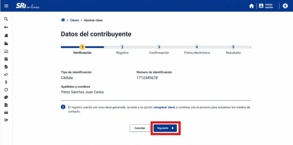 Pantalla Datos del contribuyente del SRI en el paso 1 (Verificación) mostrando tipo de identificación, número, apellidos y nombres, con el botón Siguiente resaltado